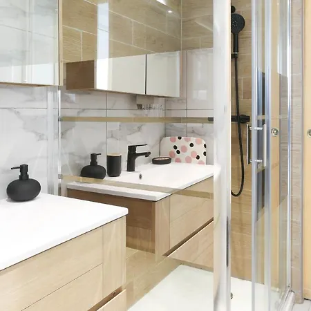 アパート Beautiful Renovated With Ac And Terrace - Benakey カンヌ