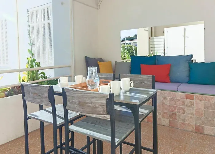 Beautiful Renovated With Ac And Terrace - Benakey *