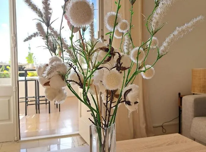 Beautiful Renovated With Ac And Terrace - Benakey Apartamento